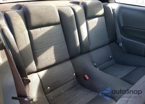 2006 Ford Mustang z USA, uszkodzony, nr VIN 1ZVFT80N965113434